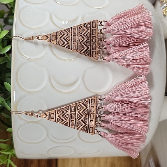 COPPER BLUSH TRIBAL TASSEL EARRINGS - Picture 3 of 6